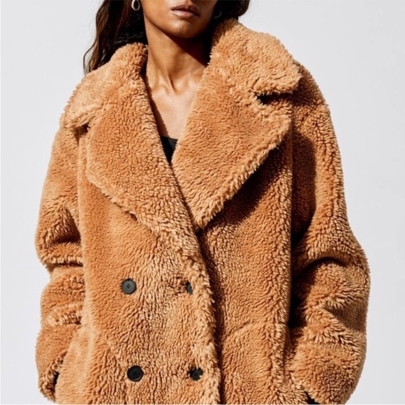 49. Carbon38 Double Breasted Teddy Coat Size M - Picture 10 of 16